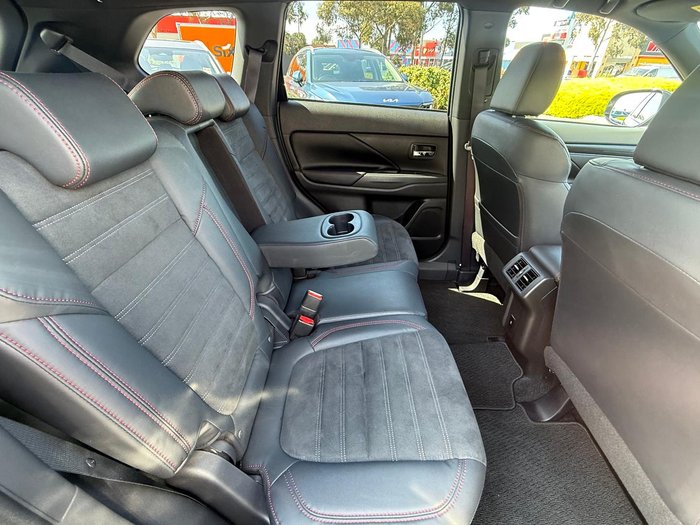 2020 Mitsubishi Outlander Black Edition