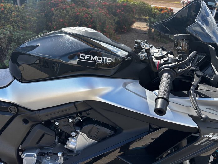 2025 CFMOTO 2025 CF Moto 675CC 675SR-R ABS NEBULA BLACK