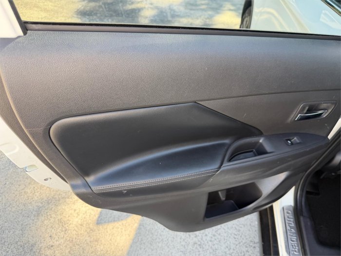 2018 MITSUBISHI OUTLANDER LS 7 SEAT (AWD)