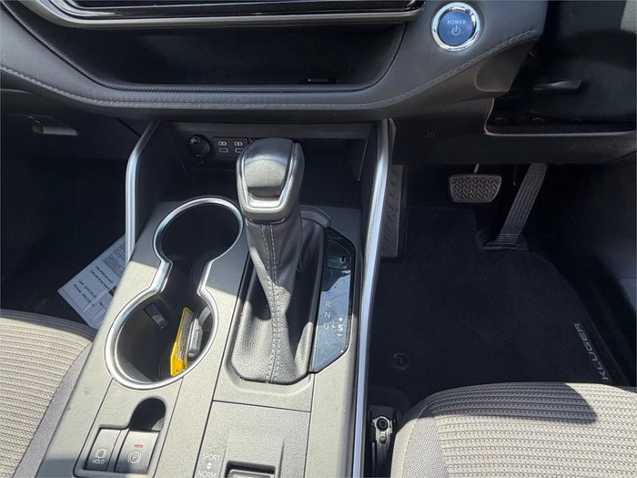 2022 TOYOTA KLUGER GX HYBRID AWD