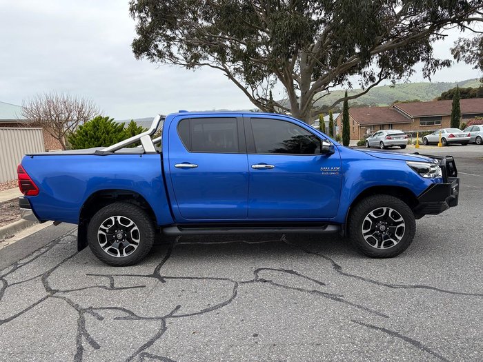 2022 Toyota Hilux SR5
