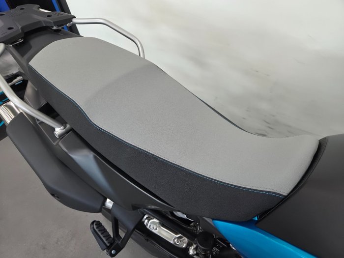 2025 CFMOTO 2025 Cf Moto 800CC 800MT X ZEPHYR BLU