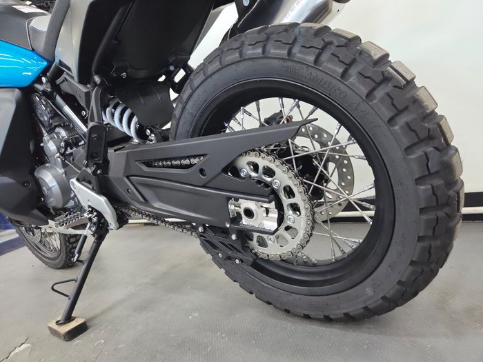 2025 CFMOTO 2025 Cf Moto 800CC 800MT X ZEPHYR BLU