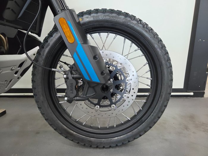 2025 CFMOTO 2025 Cf Moto 800CC 800MT X ZEPHYR BLU