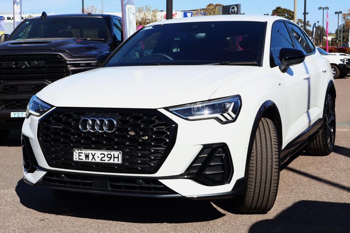 2022 Audi Q3 40 TFSI S line