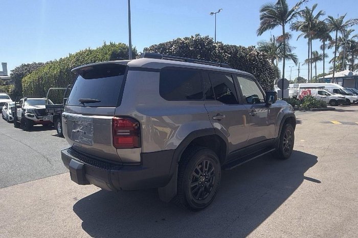 2025 Toyota Landcruiser Prado
