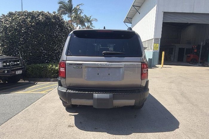 2025 Toyota Landcruiser Prado