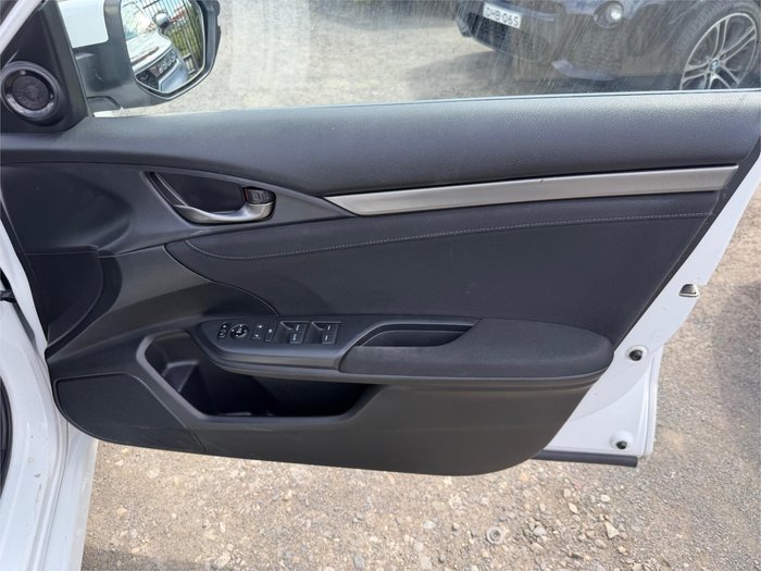 2019 HONDA CIVIC VTi-S