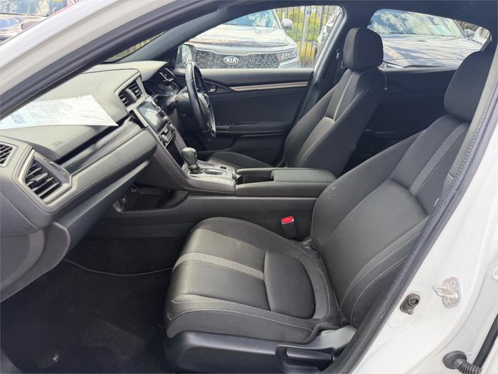 2019 HONDA CIVIC VTi-S