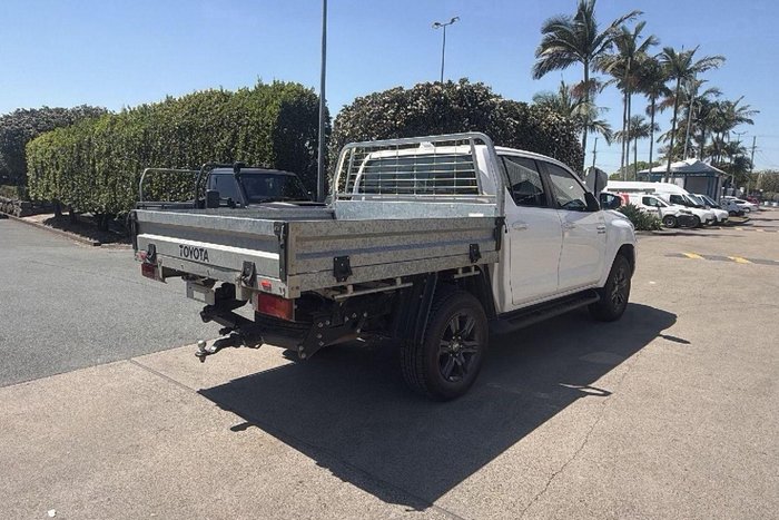 2022 Toyota Hilux SR
