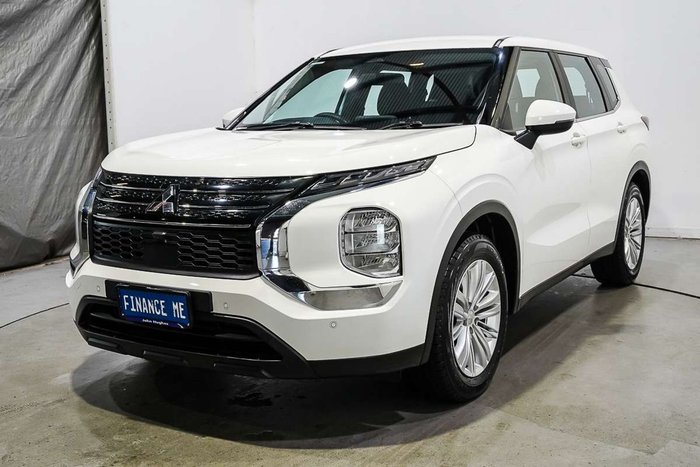 2024 Mitsubishi Outlander ES