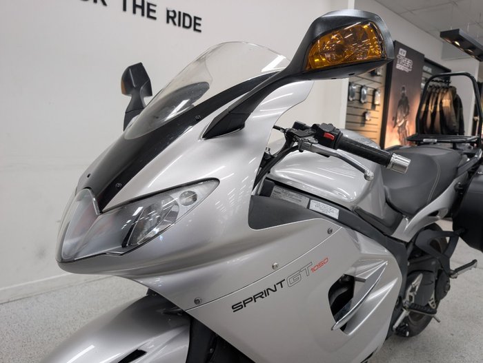 2011 Triumph SPRINT GT CHROME