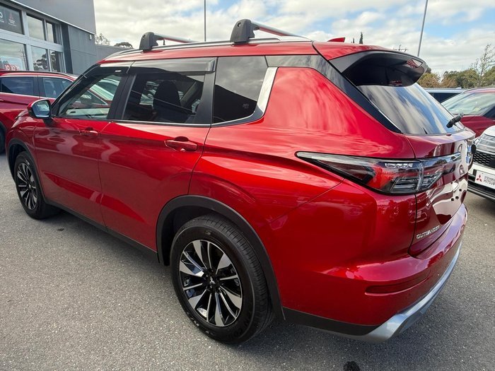 2025 Mitsubishi Outlander LS