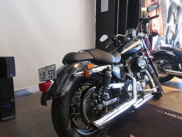 2019 Harley-Davidson 1200 Custom (XL1200C)