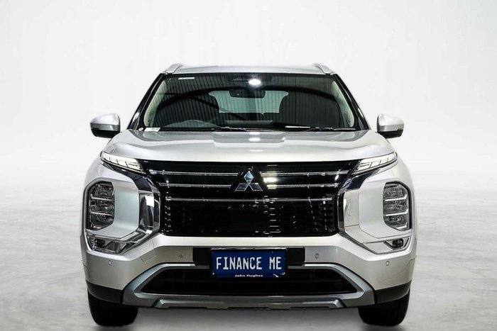 2025 Mitsubishi Outlander LS