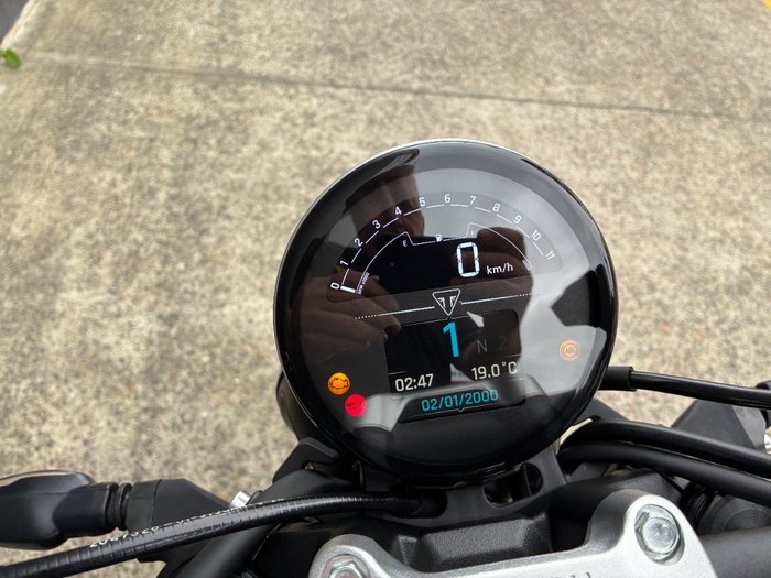 2025 Triumph TRIDENT 660 BLACK