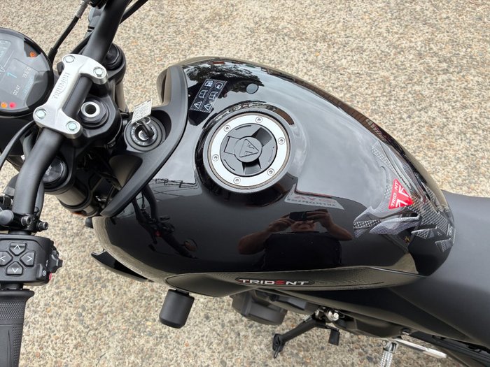 2025 Triumph TRIDENT 660 BLACK