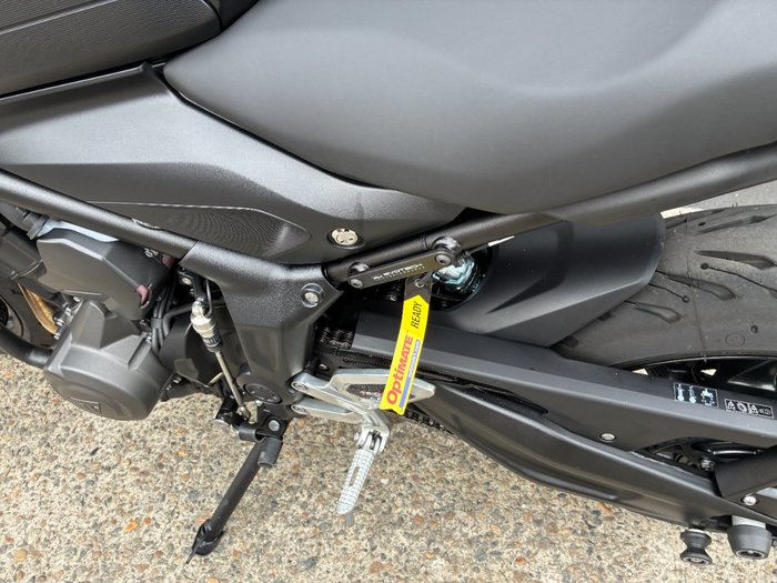 2025 Triumph TRIDENT 660 BLACK