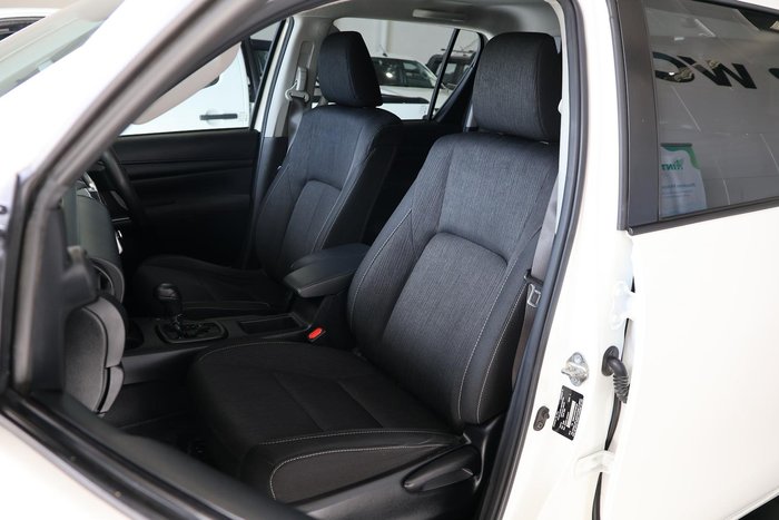 2021 Toyota Hilux 14