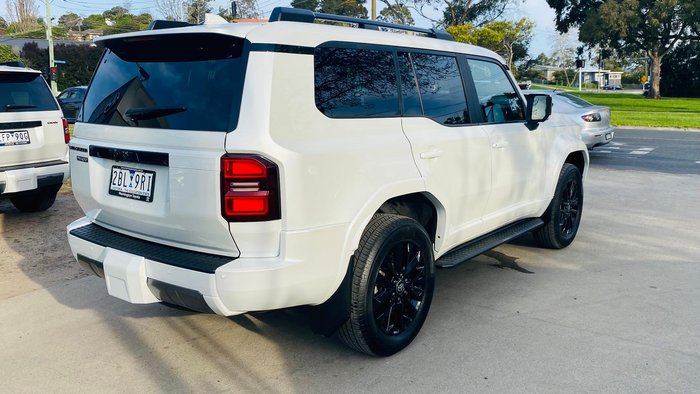 2024 Toyota Landcruiser Prado VX
