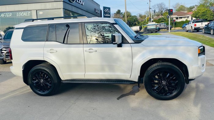 2024 Toyota Landcruiser Prado VX