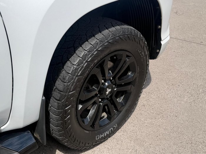 2023 Mitsubishi Triton GLS