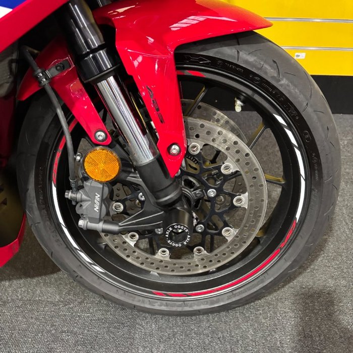 2025 Honda CBR650RAC Red