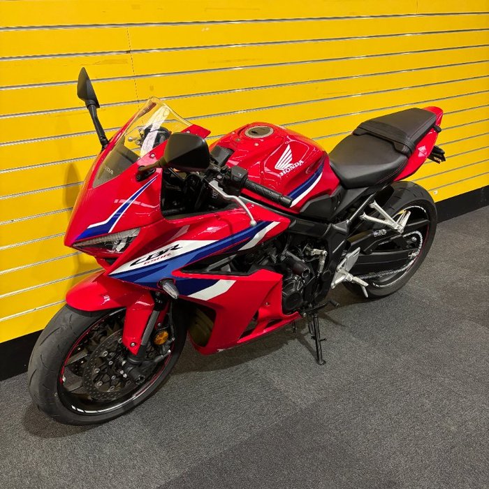 2025 Honda CBR650RAC Red
