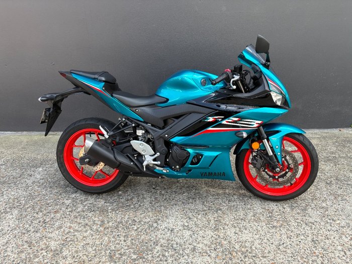 2020 Yamaha YZF-R3 BLUE