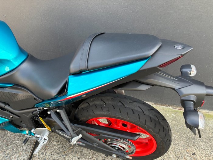 2020 Yamaha YZF-R3 BLUE