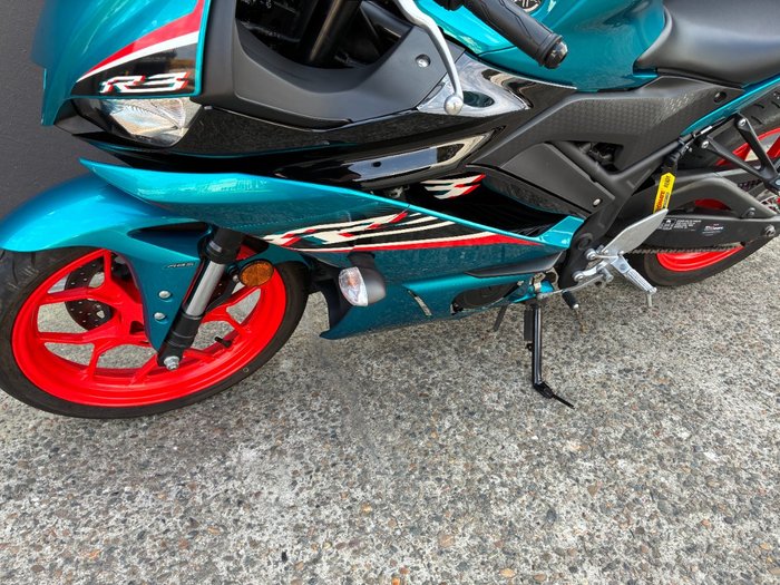 2020 Yamaha YZF-R3 BLUE