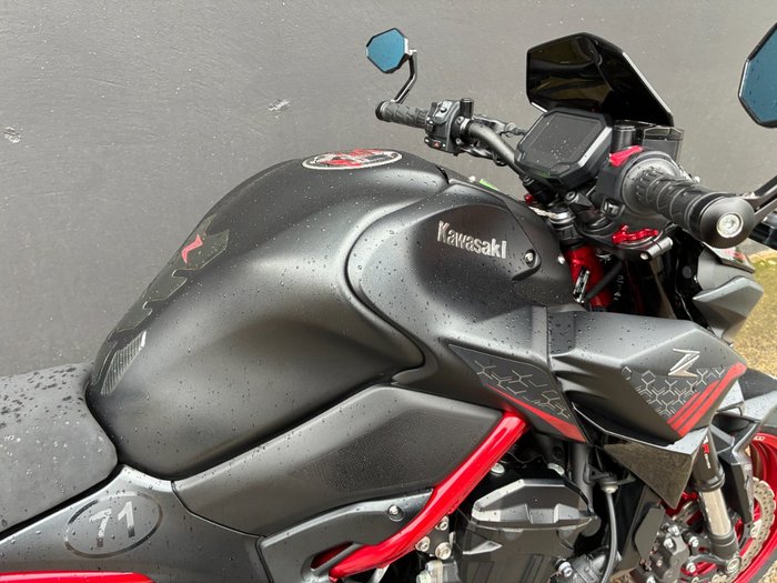 2021 Kawasaki Z900 SUPERNAKED (ZR900) GREY