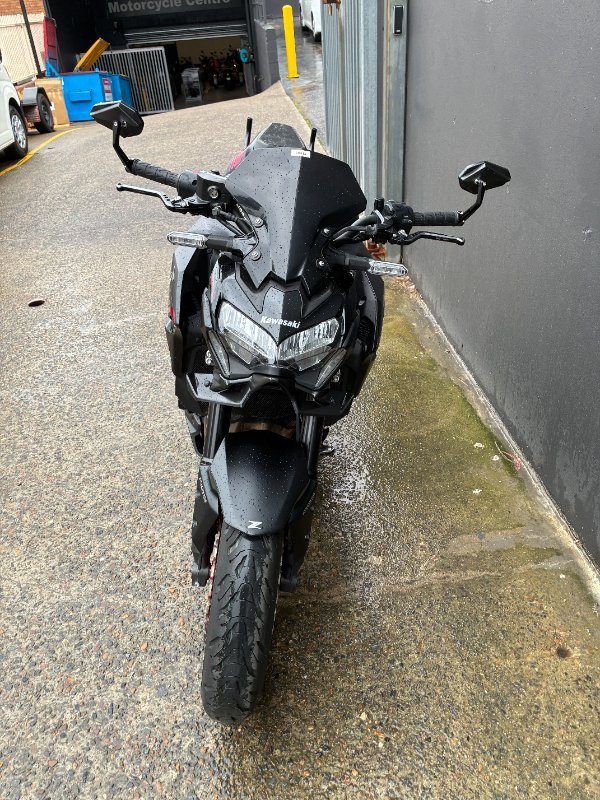 2021 Kawasaki Z900 SUPERNAKED (ZR900) GREY