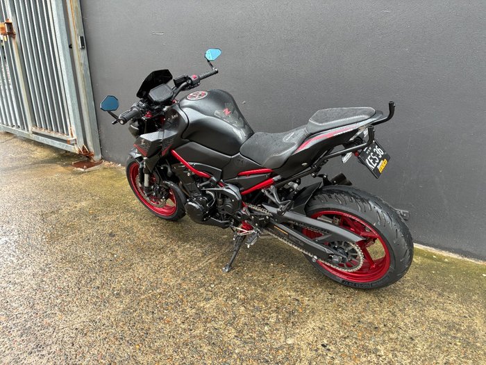 2021 Kawasaki Z900 SUPERNAKED (ZR900) GREY