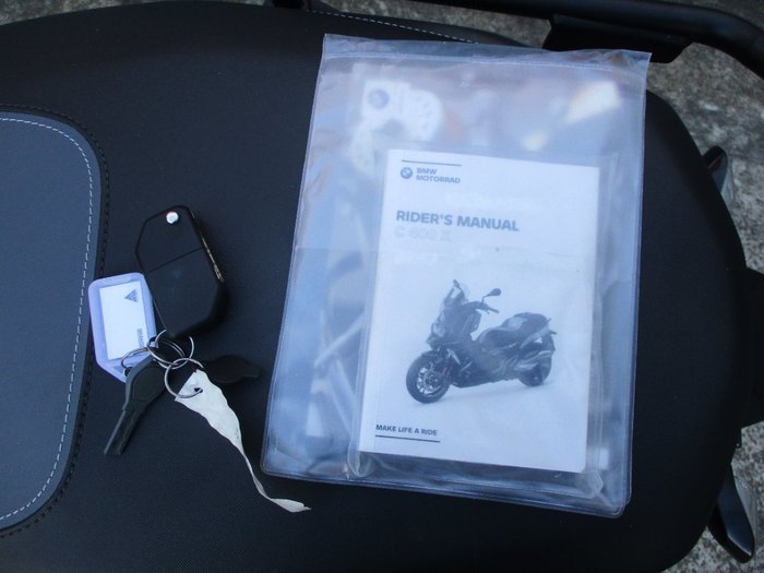 2021 BMW Motorrad C 400 X BLACK