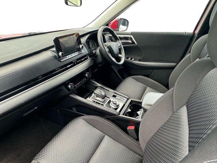 2024 Mitsubishi Outlander ES