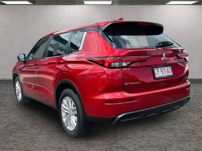 2024 Mitsubishi Outlander ES