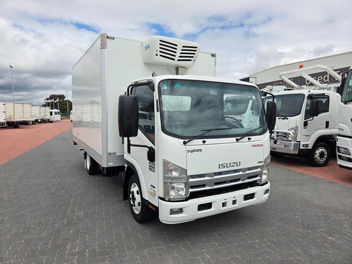 2011 Isuzu Npr400 Auto 6 Pallet Minus 18 Freezer
