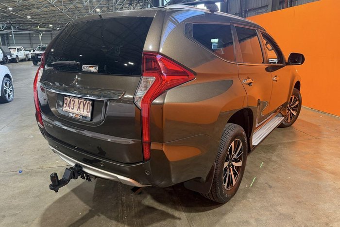 2016 Mitsubishi Pajero