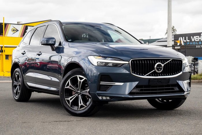 2022 Volvo XC60 B5 Momentum