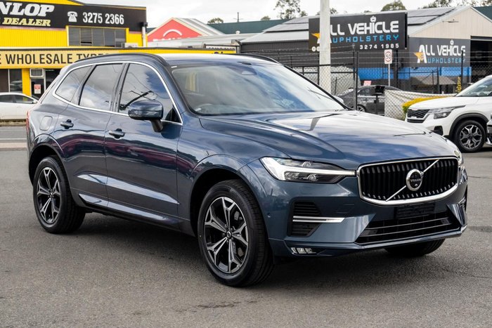 2022 Volvo XC60 B5 Momentum