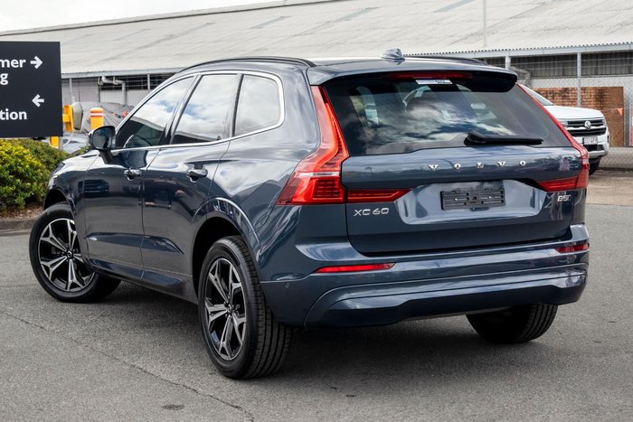 2022 Volvo XC60 B5 Momentum