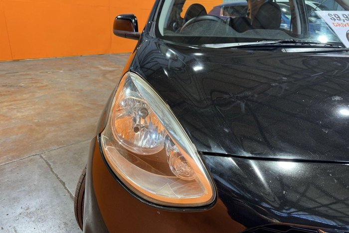 2015 Nissan Micra ST