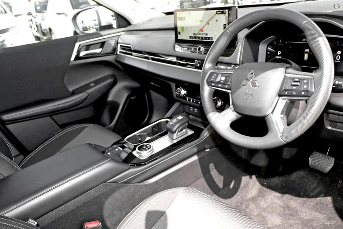 2026 Mitsubishi Outlander ES ZM MY26 Sterling Silver