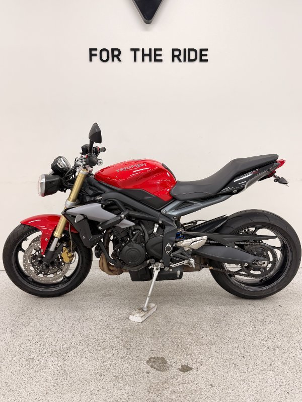 Triumph 2015 TRIUMPH 660CC STREET TRIPLE LAMS Red