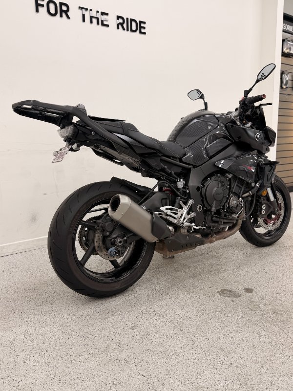 2017 YAMAHA MT-10 Black