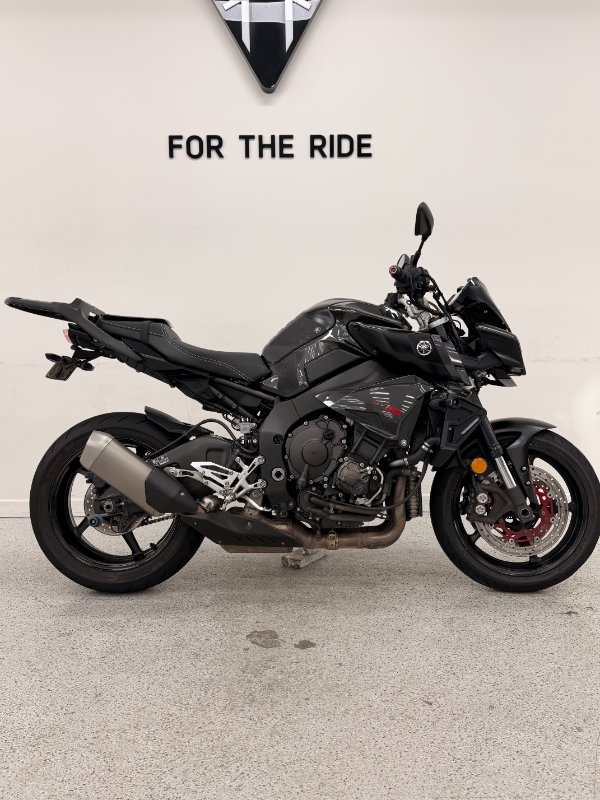 2017 YAMAHA MT-10 Black