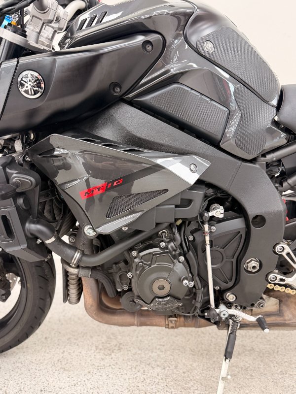 2017 YAMAHA MT-10 Black