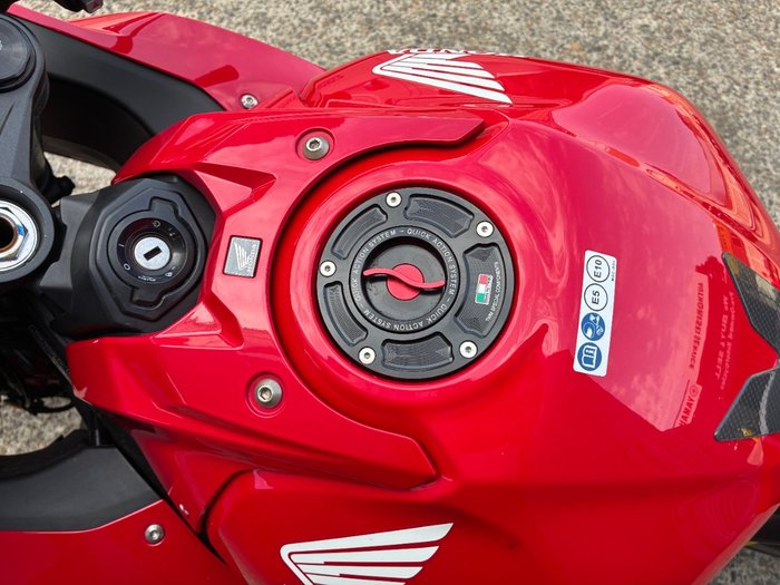 2025 Honda CBR650RAC R
