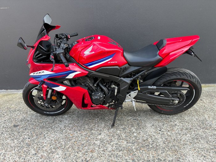 2025 Honda CBR650RAC R